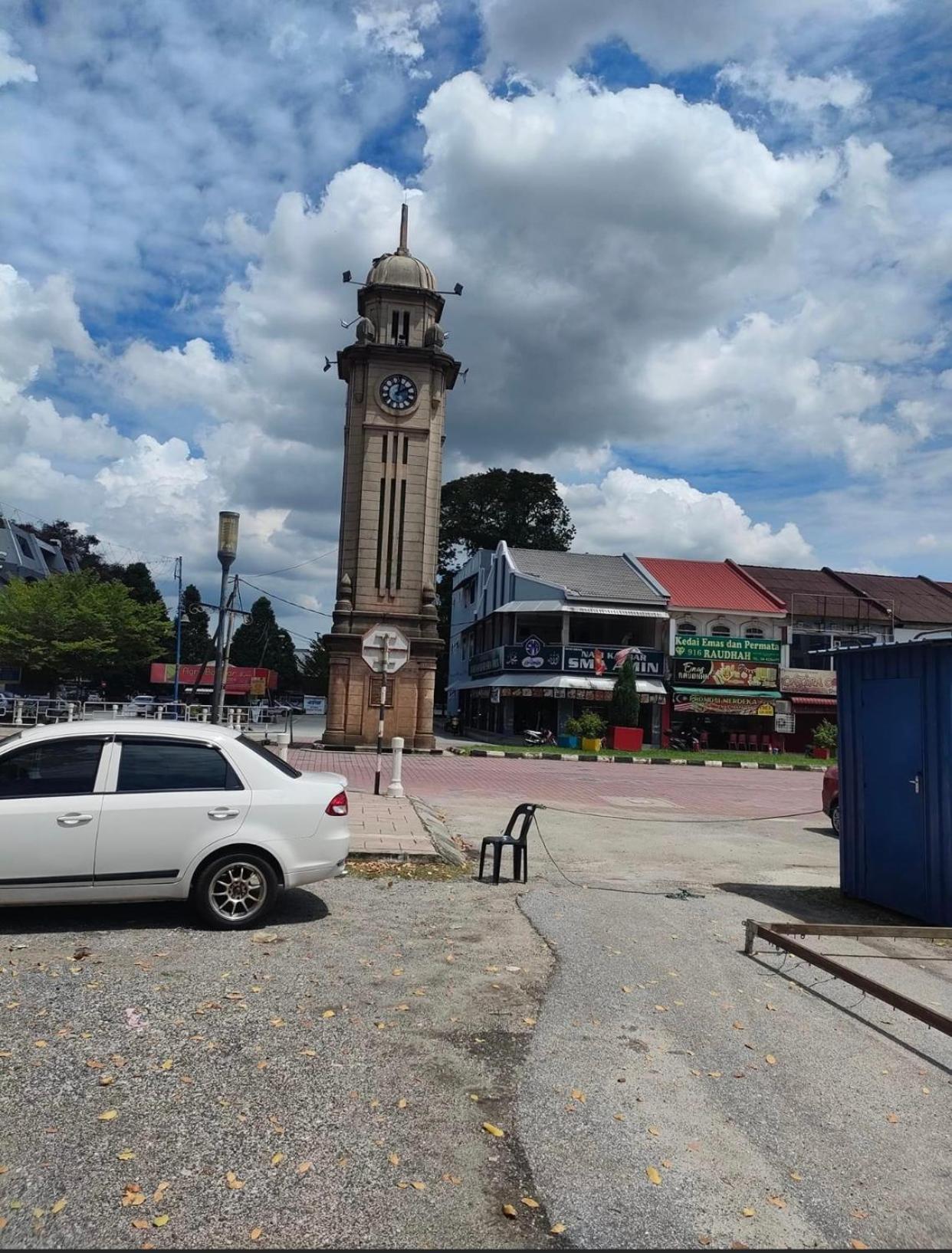 Homestay Desa Tikam Batu スンガイ・プタニ エクステリア 写真